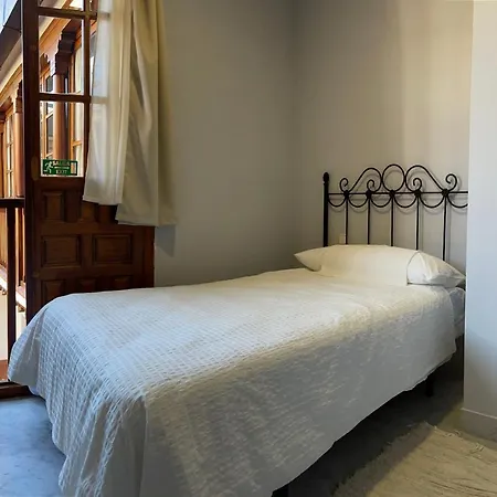 Centro Del Vino Tandal דירה *