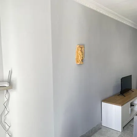 Centro Del Vino Tandal דירה