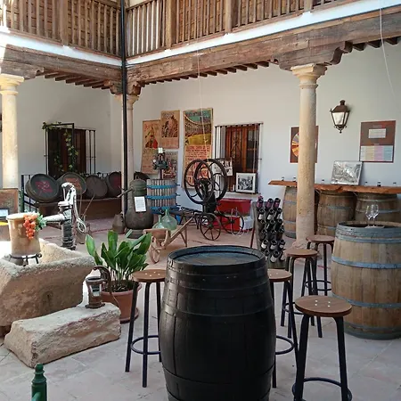 Centro Del Vino Tandal דירה *