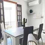 Centro Del Vino Tandal شقة